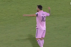 Messi y su enojo tras el segundo gol de FC Dallas, que vence a Inter Miami Foto: Apple TV+