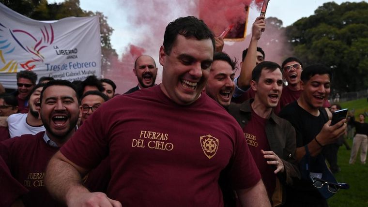 El Gordo Dan, Nahuel Sotelo y Agustín Romo, algunos de los nombres fuertes de Las Fuerzas del Cielo que se especulan como posibilidades para competir por la tercera sección electoral, en caso de tener que enfrentar a Cristina Fernández de Kirchner. 