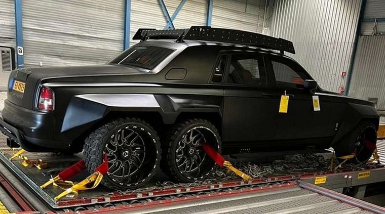 El extraordinario vehículo tuneado. Foto: SasaTimes.