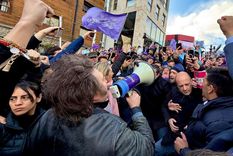 Javier Milei le habló a la militancia con megáfono en Tierra del Fuego