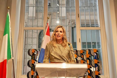 Este es el increíble blazer de Máxima de los Países Bajos. Foto: INSTAGRAM @koninklijkhuis