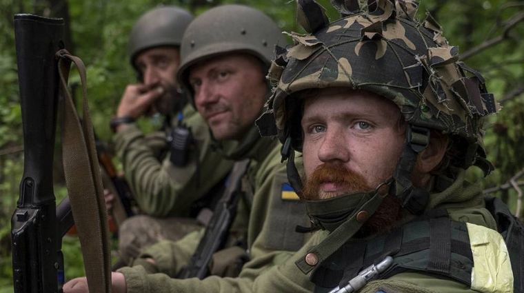 soldados de Ucrania Las tropas ucranianas siguen luchando. Foto: Ap.