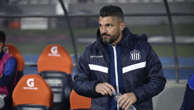 Gandolfi habló de Talleres y evitó ponerse el traje de candidato. Foto: @CATalleresdecba