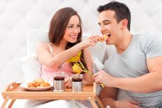 Sorpréndete: miras los beneficios que tiene hacer el amor a primeras horas del día