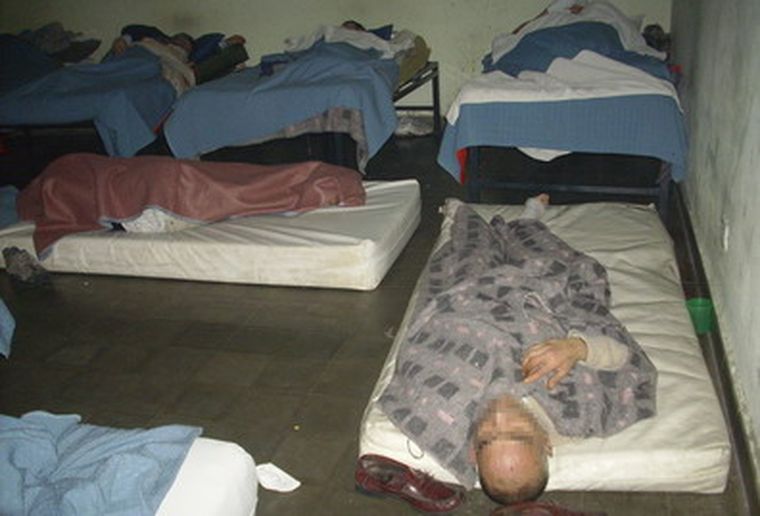 Con estas leyes, no volvería a verse estas postales de hospitales neuropsiquiátricos.