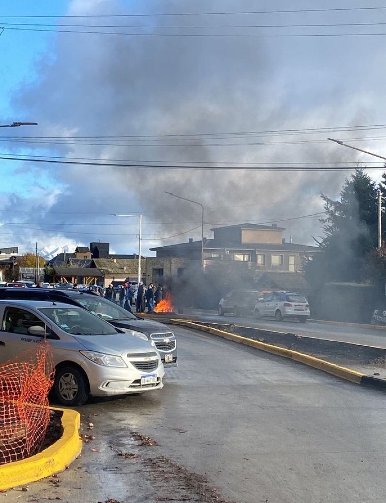 Uber comenzó a operar durante la mañana y los cortes iniciaron en la Terminal de Ómnibus, para luego trasladarse al aeropuerto Foto: Twitter: @ChefPacoAlmeida