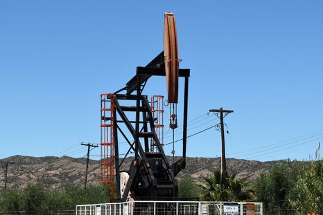 el gobierno denuncio a un sindicato petrolero tras un derrame de crudo en maipu el gobierno denuncio a un sindicato petrolero tras un derrame de crudo en maipu