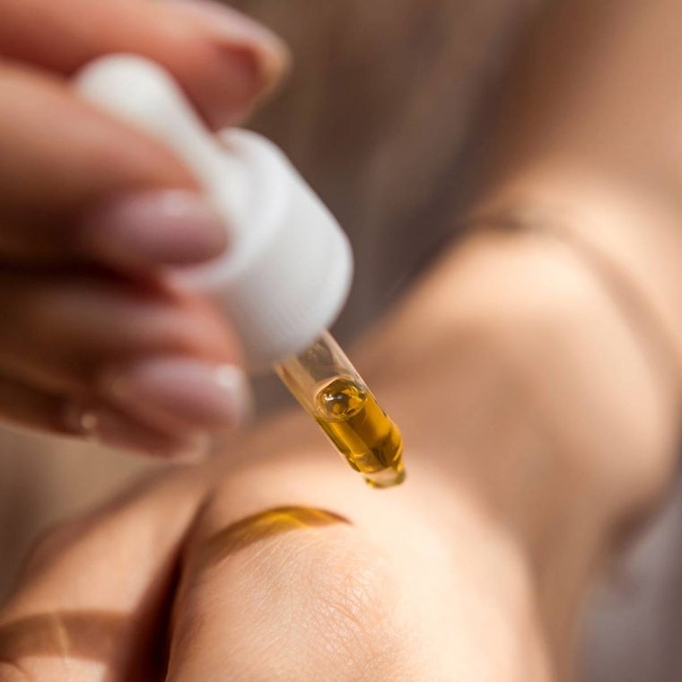 Te enseñamos cuáles son los mejores aceites para combatir arrugas. Foto: Cuerpomente