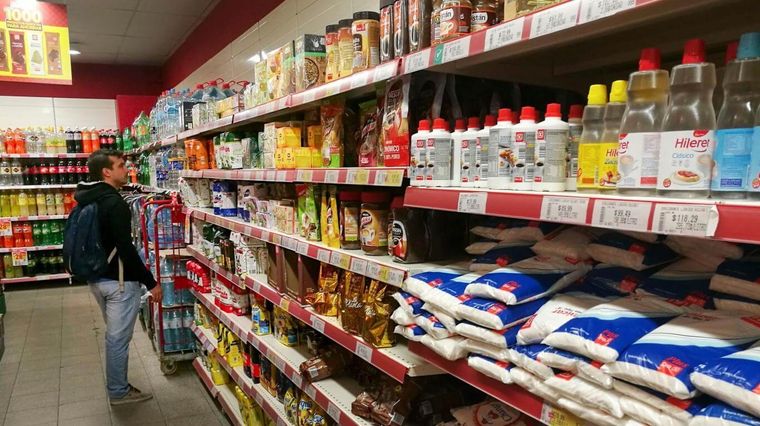 Los precios en varios alimentos básicos subieron considerablemente pese a la crisis económica