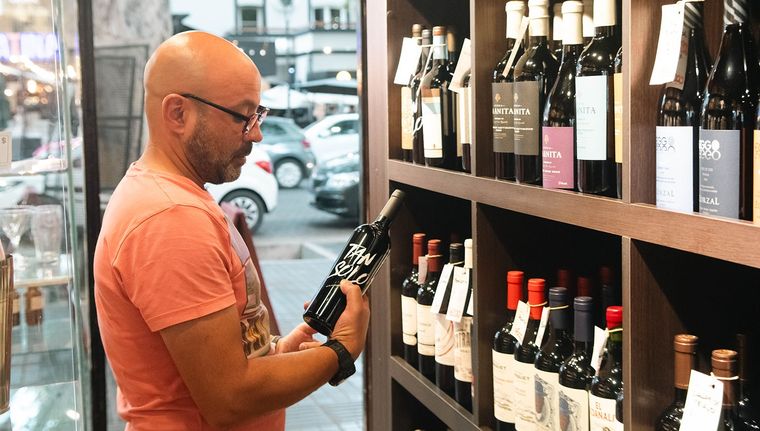 Luego de la pandemia, el consumo de vino retomó la tendencia a la baja Foto: Santiago Tagua/MDZ