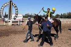 Cristán López el domingo festejando el Clásico Vendimia. Foto: Foto: Gobierno de Mendoza.