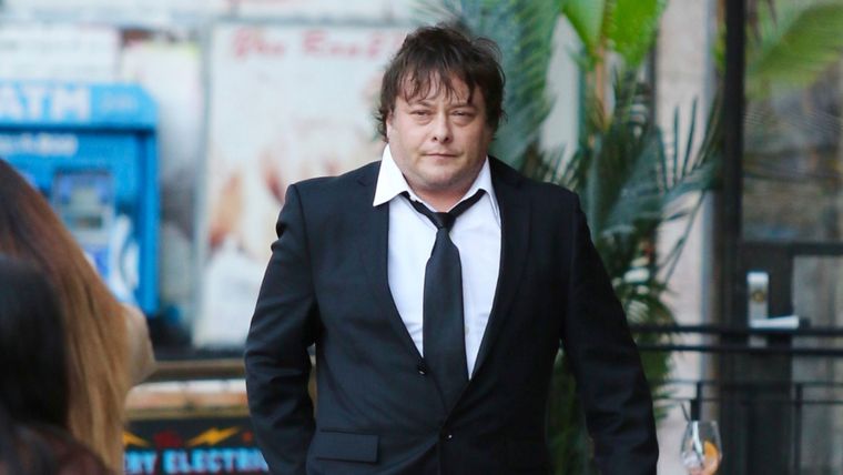Foto: https://www.infobae.com/america/entretenimiento/2022/10/11/la-estrella-de-terminator-2-edward-furlong-fue-fotografiado-con-un-aspecto-irreconocible/