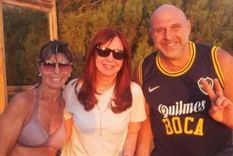 Cristina Fernández de Kirchner en Monte Hermoso con amigos. Foto: Redes sociales Cristina Fernández de Kirchner en Monte Hermoso con amigos. Foto: Redes sociales