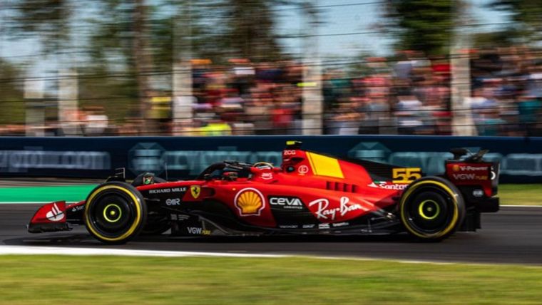 Carlos Sainz manda en Monza. Foto: @ScuderiaFerrari