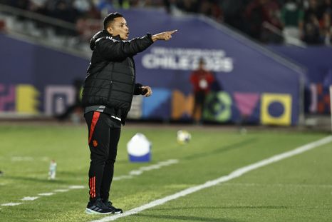 César Torres, DT de la Selección de Colombia Sub 20, se mostró frustrado tras quedarse en las puertas de la final del Mundial de Chile. César Torres, DT de la Selección de Colombia Sub 20, se mostró frustrado tras quedarse en las puertas de la final del Mundial de Chile.