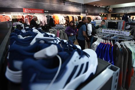 Bajan aranceles a la importación de zapatillas Bajan aranceles a la importación de zapatillas