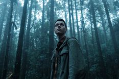 La serie sigue a Mark, Memo y Becky, tres adolescentes que entran en contacto con un mundo fantástico llamado Black Tower.