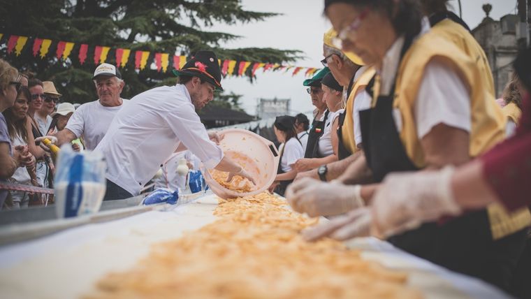 Cada marzo se celebra el Strudel Fest en este pueblo de Coronel Suárez, pcia. de Buenos Aires