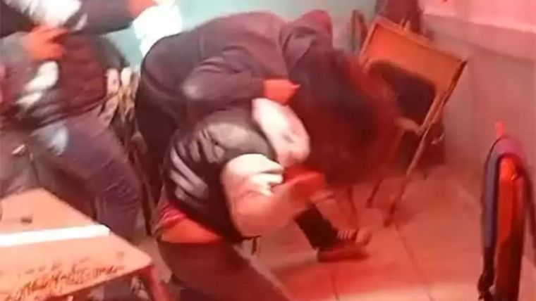 El salvaje ataque fue registrado por testigos.&nbsp;