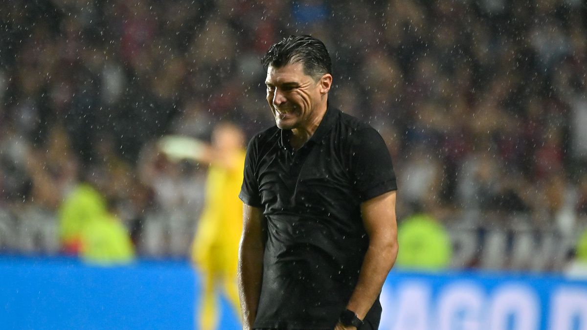 Video: la furiosa reacción de Alexander Medina contra el árbitro tras el final de San Lorenzo-Estudiantes