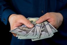 En los últimos siete días, el blue acumuló una caída del 6,25% Foto: Shutterstock