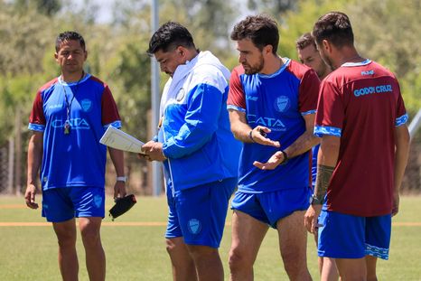 El Turco Asad, el Mago Ramírez y el Fideo Fernández, el nuevo cuerpo técnico del Tomba.&nbsp; 