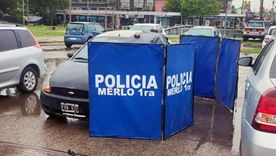 El caso se investiga como un suicidio. El efectivo de la Policía Federal tenía su arma reglamentaria en su mano y un impacto de bala en la sien. El caso se investiga como un suicidio. El efectivo de la Policía Federal tenía su arma reglamentaria en su mano y un impacto de bala en la sien.