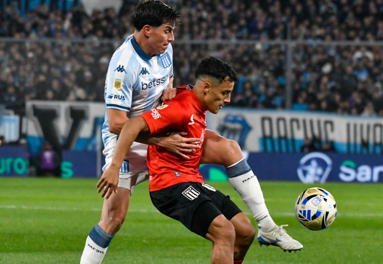 Estudiantes buscará cortar con una racha de 38 años sin ganarle un mano a mano a Racing. Estudiantes buscará cortar con una racha de 38 años sin ganarle un mano a mano a Racing.