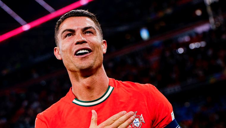 No te pierdas el look urbano de Cristiano.