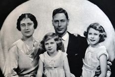 jubileo de platino: cuan preparada estaba isabel ii para ser reina (y cuando se entero de su destino)