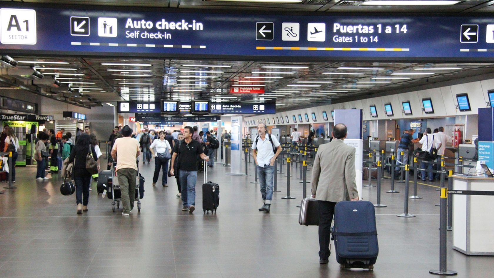 El Gobierno nacional avanza en la redacción de un decreto de reforma migratoria con el objetivo de profundizar los controles en las fronteras.