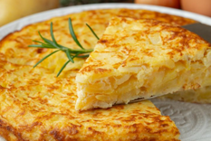 Disfruta con tu familia de esta deliciosa tortilla de papa Foto: Shutterstock