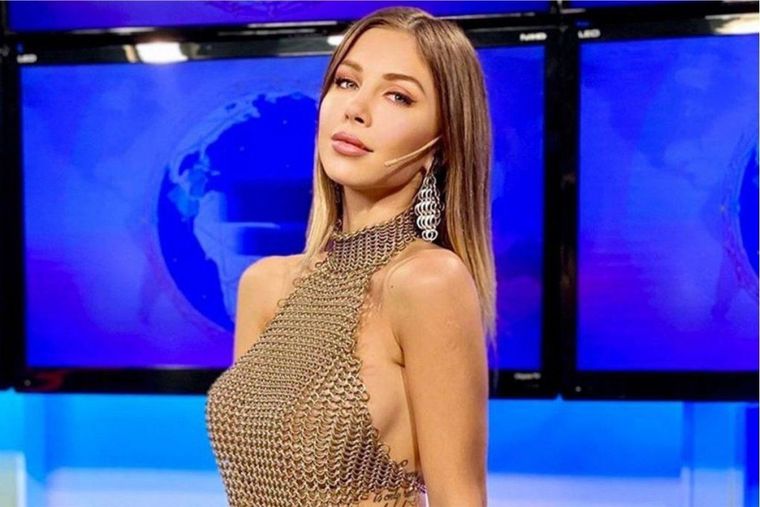 Así lucía Romina Malaspina la primera vez que fue presentadora del Canal 26 Romina Malaspina trabajó en varios programas informativos, pero hoy en día es modelo, DJ e influencer en redes sociales. Foto: La Voz