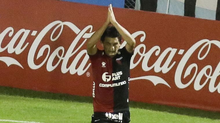 La Pulga se va de Colón y jugará en Atlético Tucumán. Foto: Télam