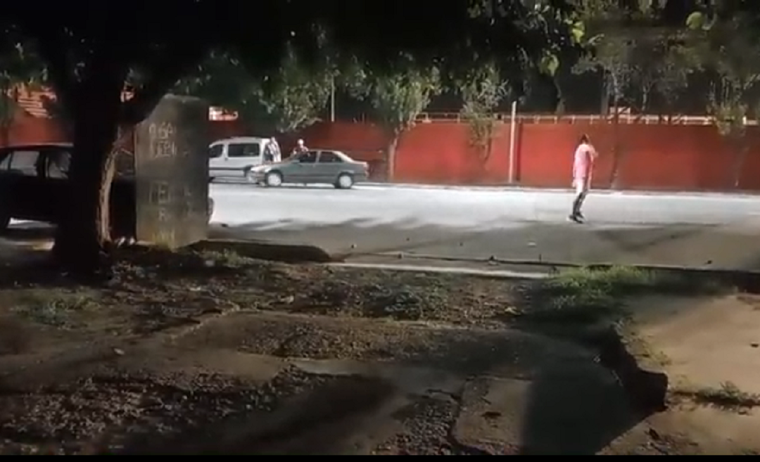 Las facciones de la barra del ACSM se tirotearon tras el amistoso del viernes. Foto: Captura de video.
