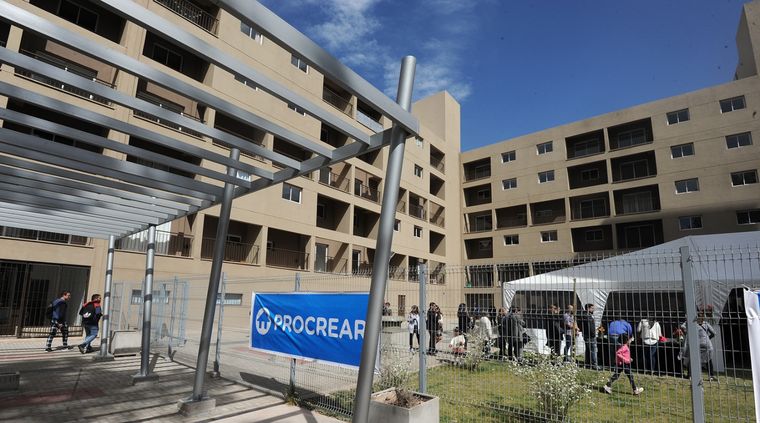 A partir de las 15, los interesados se podrán inscribir para acceder a una vivienda Foto: ALF PONCE MERCADO / MDZ