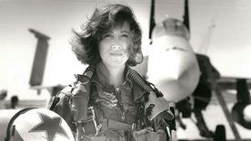 Tammie Jo Shults fue una de las primeras pilotos de combate de la armada de EE.UU.