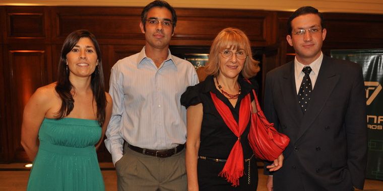 Laura Portillo, José Loyero –coordinador de la sinfónica de la U.N.Cuyo- la prestigiosa pianista Dora de Marinis –directora del festival- y Federico Ábalos, a minutos del comienzo de la presentación. Foto: Nacho Gaffuri / MDZ