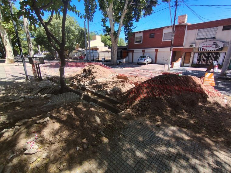 El pozo está así hace casi dos meses Foto: Micaela Blanco Minoli / MDZ