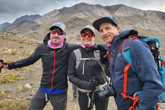 es oncologo y organizo una travesia a los andes con sus pacientes para celebrar la vida