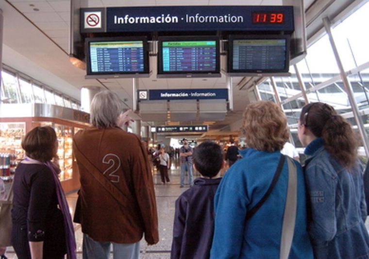 Nuevas demoras en Aeroparque originó la cancelación de vuelos. Foto: NA