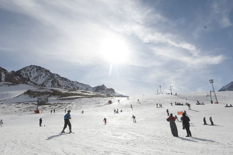 Todos los precios para disfrutar del centro de esquí ubicado en Malargüe. Todos los precios para disfrutar del centro de esquí ubicado en Malargüe.