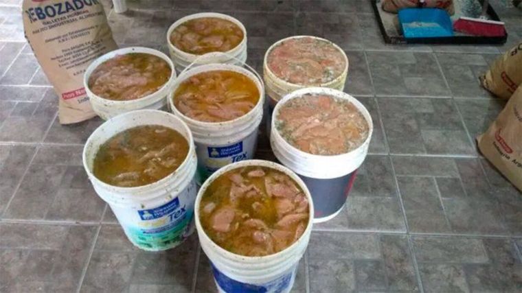Los tachos almacenaban 150 kilos de carne