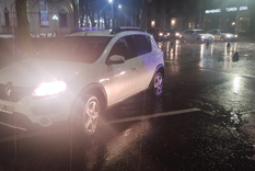 La Policía detuvo a un sospechoso y secuestró un Renault Sandero Stepway de color blanco Foto: Ministerio de Seguridad de Mendoza La Policía detuvo a un sospechoso y secuestró un Renault Sandero Stepway de color blanco Foto: Ministerio de Seguridad de Mendoza