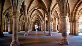 Universidad de Glasgow, Escocia. Se fundó en 1451 cuenta con más de 26 mil alumnos y 5800 profesores.. Foto: digitaloceanspaces.com