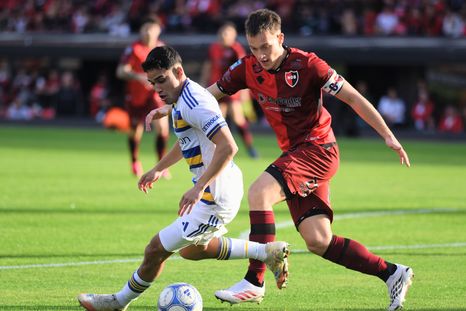Boca enfrenta a Newells en el Coloso Marcelo Bielsa.
