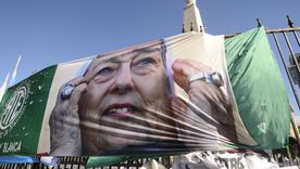En lo que sería el cumpleaños número 97 de Hebe de Bonafini, Madres y otras organizaciones se reunieron este jueves.