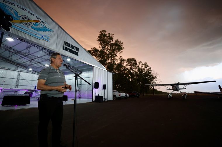 Omar Felix en el aeropuerto de San Rafael Foto: Municipalidad de San Rafael