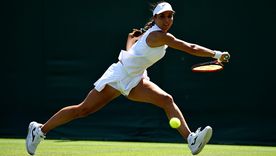 En sus comienzos, el tenis era bastante distinto al juego que actualmente es seguido por millones en todo el mundo. En sus comienzos, el tenis era bastante distinto al juego que actualmente es seguido por millones en todo el mundo.