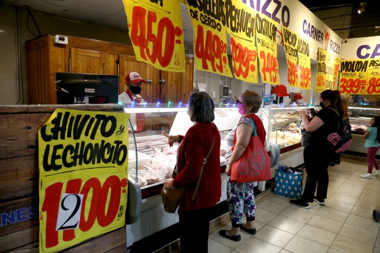 La carne aumentó un 15%, y se esperan más subas de precio en los próximos días Foto: Maximiliano Ríos/MDZ